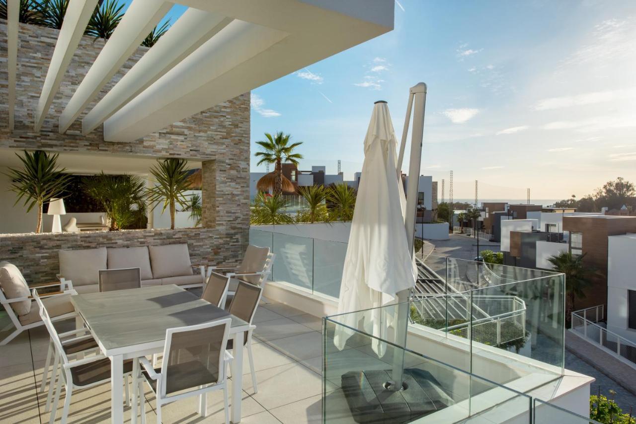 Apartment 3 Bedroom In Artola With Private Pool Marbella